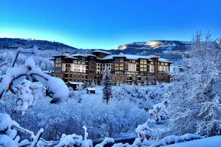 Best Mountain Hotels in the US: A Guide to High-Elevation Hospitality