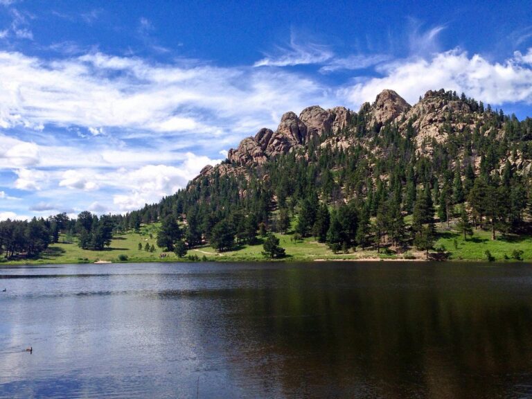 How to Avoid Mountain Hotels Altitude Risks: Expert Safety Guide